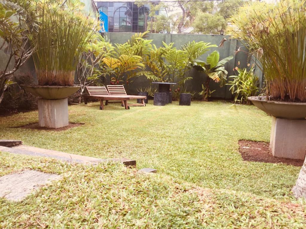 Crescent Resort Galle Exterior photo